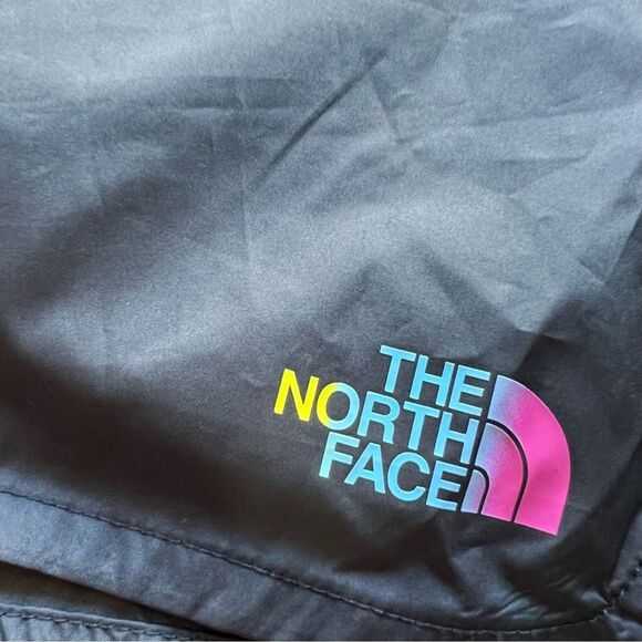The North Face girls shorts size XLarge black nwt never stop running ombré logo - Picture 3 of 7